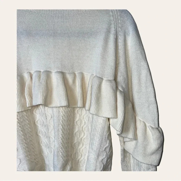 Project NAADAM‎ SWEATER SIZE MEDIUM THICK KNIT CREAM IN COLOR RUFFLE - Picture 5 of 9